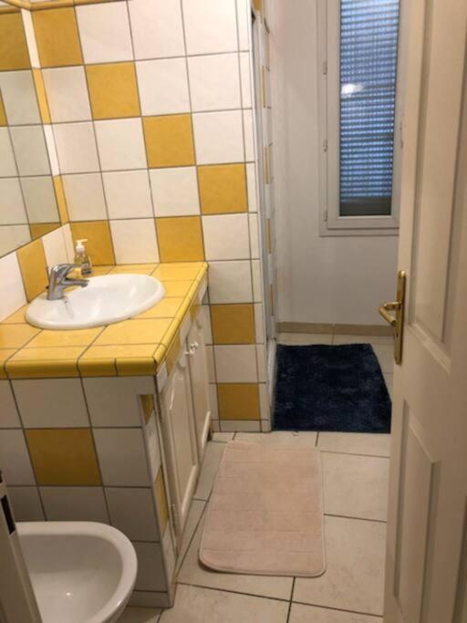 Appartement Centre Ville Saint-Raphael Bagian luar foto